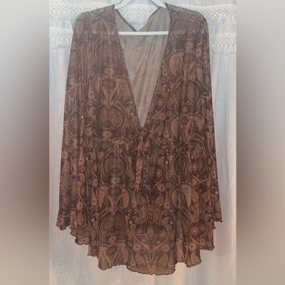 SHEIN Tops - SHEIN Brown Paisley Print Tie-Front Top